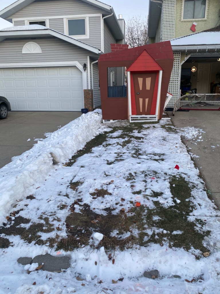 Installing the house